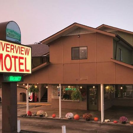 Riverview Motel Mammoth Spring Екстериор снимка