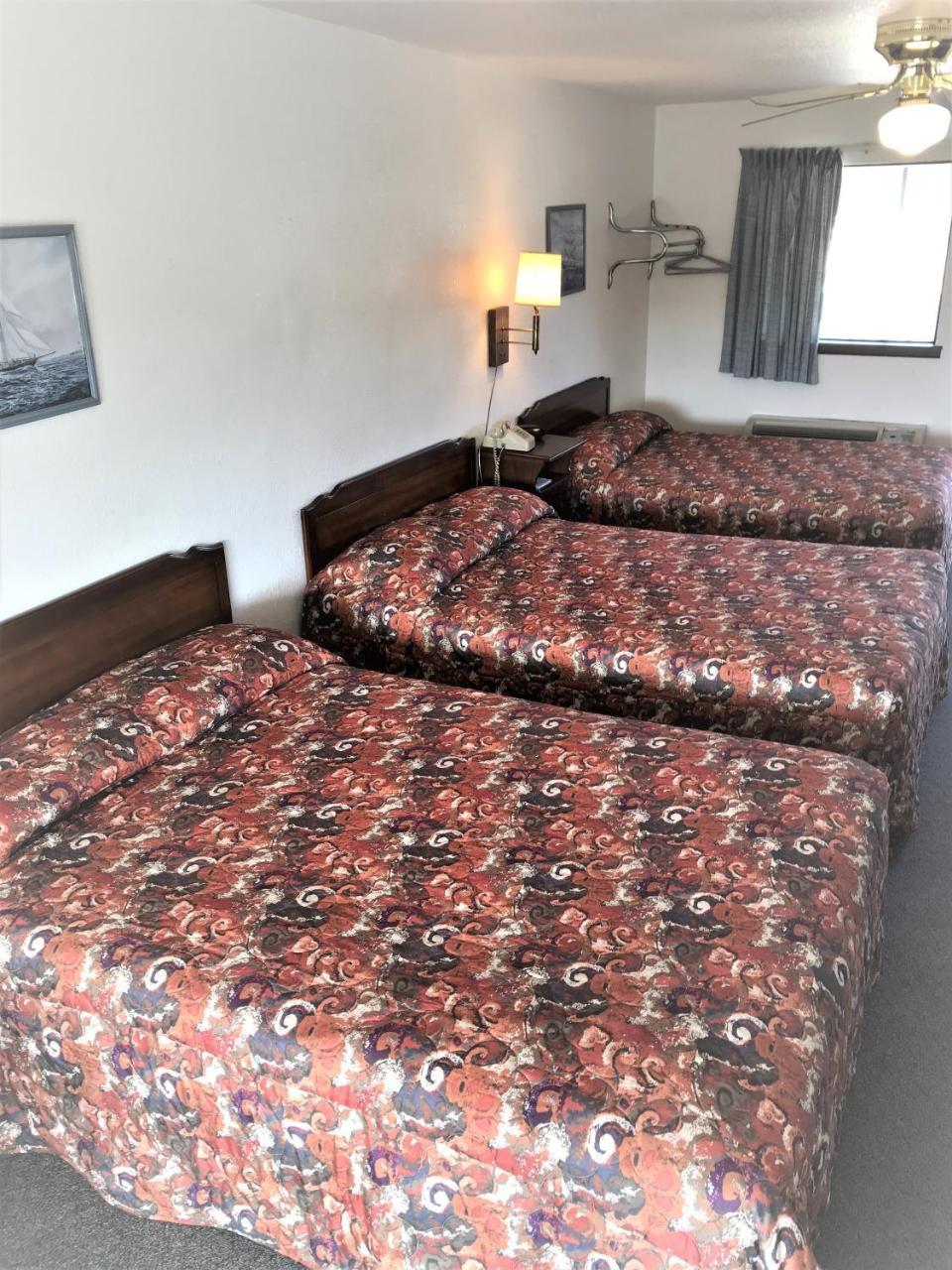 Riverview Motel Mammoth Spring Екстериор снимка